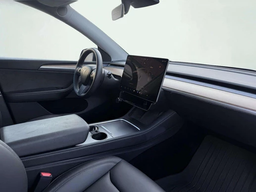 Tesla Model Y - Afbeelding 16 van 24
