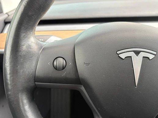 Tesla Model 3 - Afbeelding 11 van 30