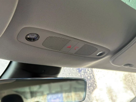 Tesla Model 3 - Afbeelding 17 van 30