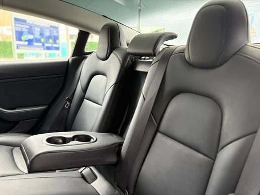 Tesla Model 3 - Afbeelding 19 van 30