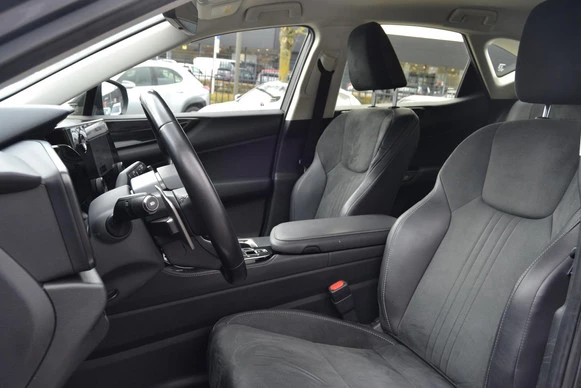 Lexus NX - Afbeelding 14 van 30