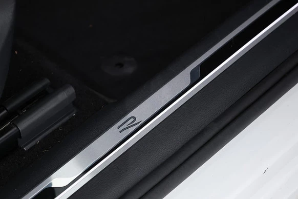 Volkswagen Tiguan - Afbeelding 10 van 30