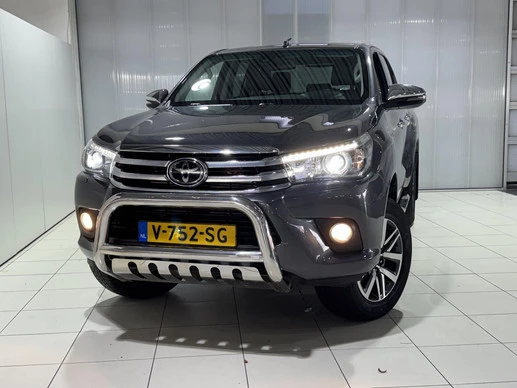 Toyota Hilux - Afbeelding 1 van 17