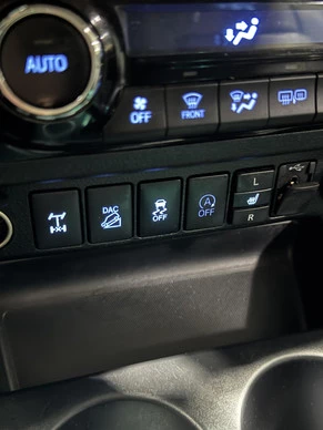 Toyota Hilux - Afbeelding 14 van 17