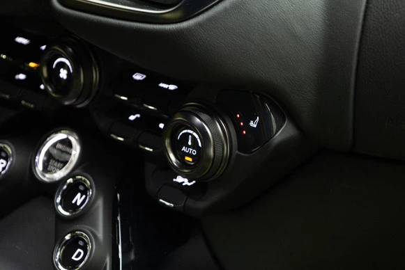 Aston Martin V8 Vantage - Afbeelding 28 van 30