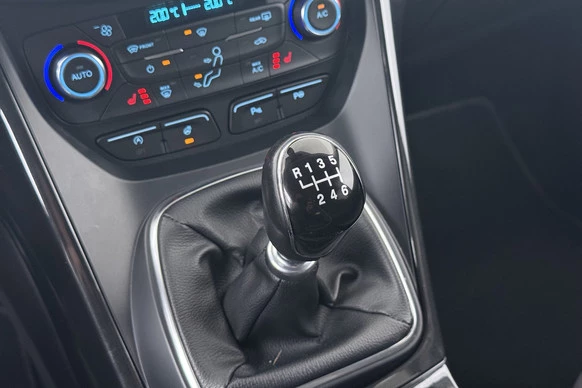 Ford Kuga - Afbeelding 29 van 30