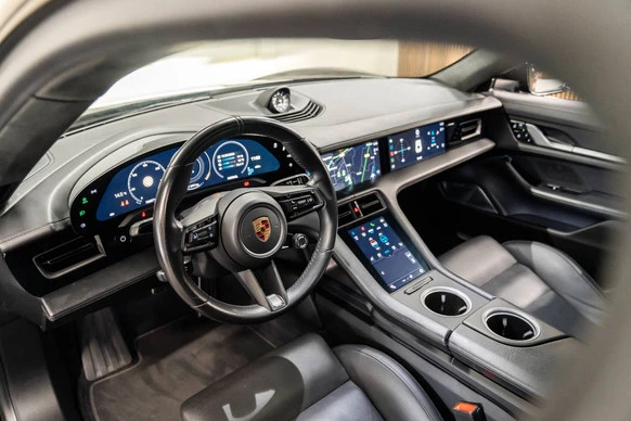 Porsche Taycan - Afbeelding 18 van 30