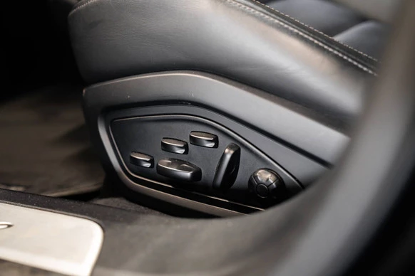 Porsche Taycan - Afbeelding 23 van 30