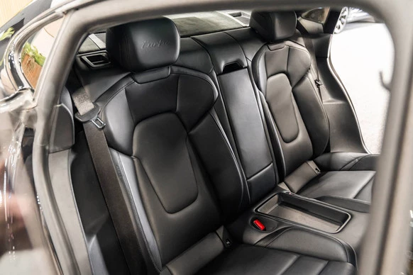 Porsche Taycan - Afbeelding 29 van 30