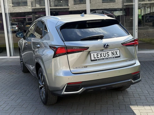 Lexus NX - Afbeelding 13 van 30