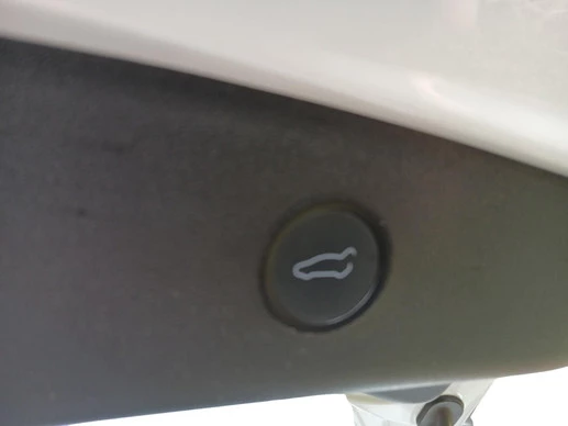 Tesla Model 3 - Afbeelding 14 van 26