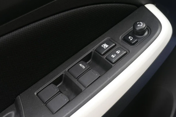 Suzuki Swift - Afbeelding 12 van 28