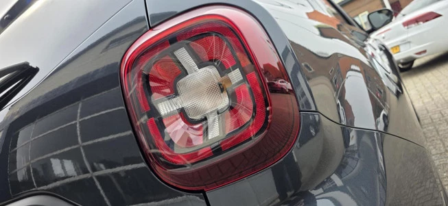 Dacia Duster - Afbeelding 12 van 30