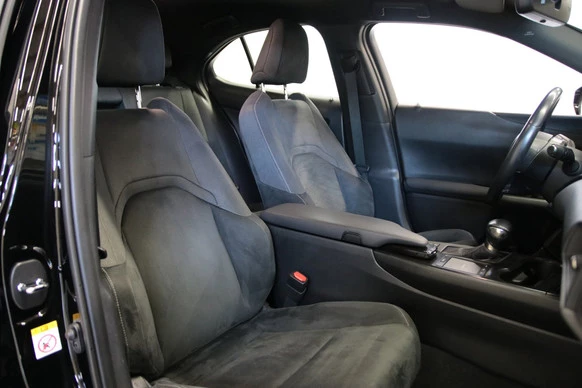 Lexus UX - Afbeelding 6 van 30