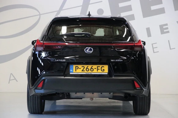 Lexus UX - Afbeelding 13 van 30