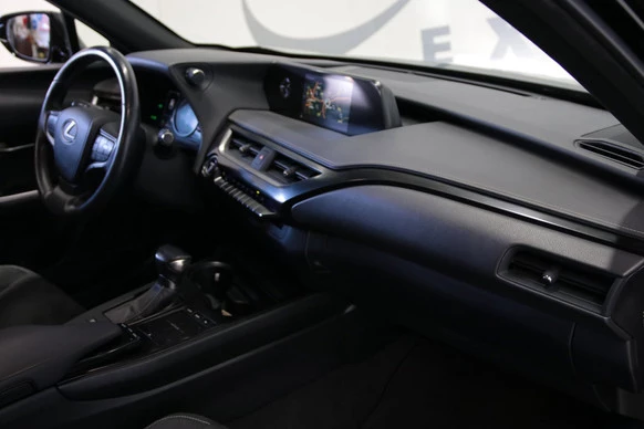 Lexus UX - Afbeelding 17 van 30