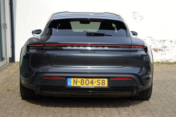 Porsche Taycan - Afbeelding 3 van 30