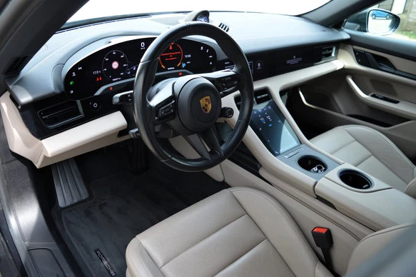 Porsche Taycan - Afbeelding 8 van 30