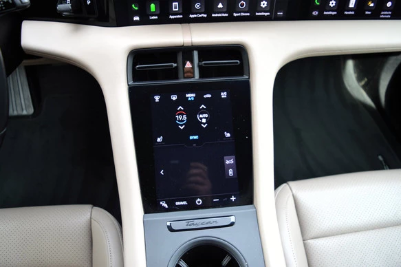 Porsche Taycan - Afbeelding 16 van 30