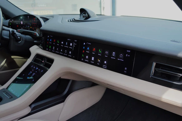 Porsche Taycan - Afbeelding 17 van 30