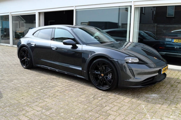 Porsche Taycan - Afbeelding 22 van 30