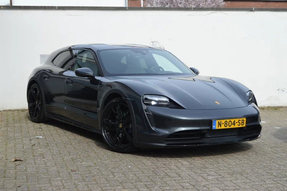 Porsche Taycan - Afbeelding 28 van 30