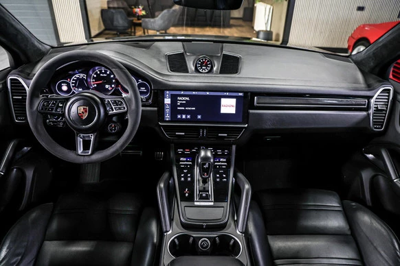 Porsche Cayenne - Afbeelding 2 van 30