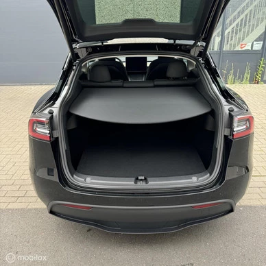 Tesla Model Y - Afbeelding 18 van 23