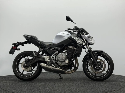 Kawasaki Z650 - Afbeelding 1 van 17