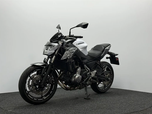 Kawasaki Z650 - Afbeelding 7 van 17