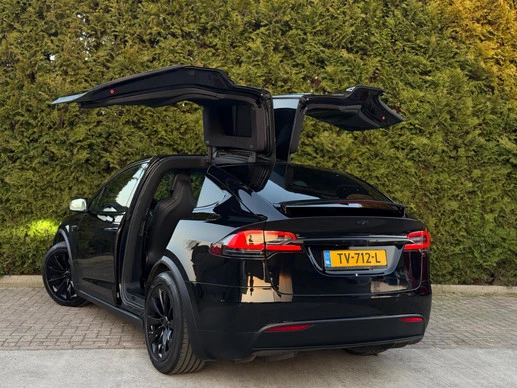 Tesla Model X - Afbeelding 18 van 30