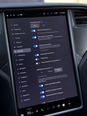 Tesla Model X - Afbeelding 23 van 30
