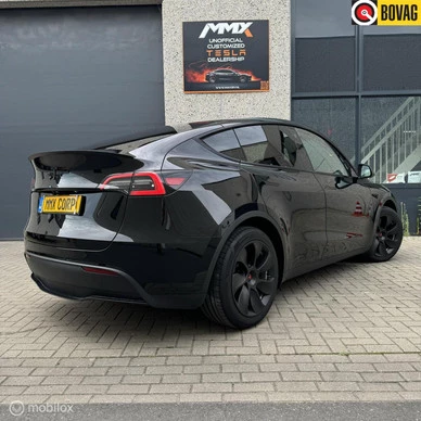 Tesla Model Y - Afbeelding 1 van 23