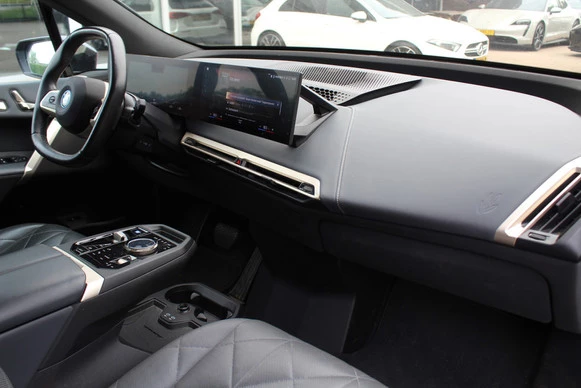 BMW iX - Afbeelding 14 van 30