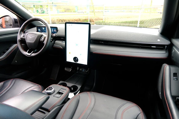 Ford Mustang Mach-E - Afbeelding 5 van 30