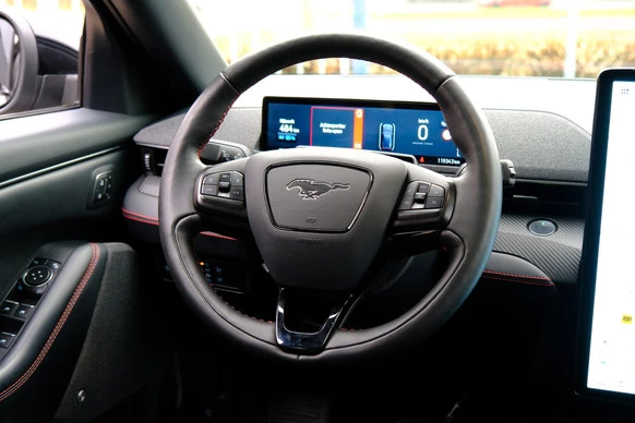 Ford Mustang Mach-E - Afbeelding 6 van 30