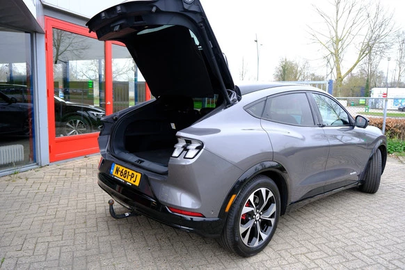 Ford Mustang Mach-E - Afbeelding 10 van 30