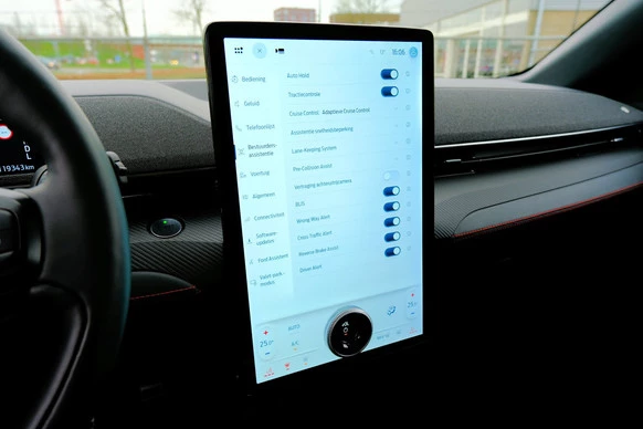 Ford Mustang Mach-E - Afbeelding 18 van 30