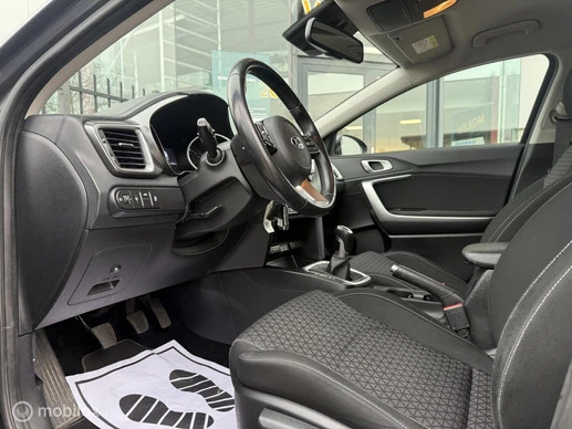 Kia Ceed - Afbeelding 10 van 22