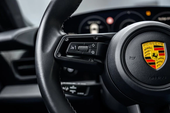 Porsche Taycan - Afbeelding 17 van 30