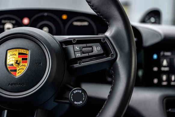 Porsche Taycan - Afbeelding 18 van 30