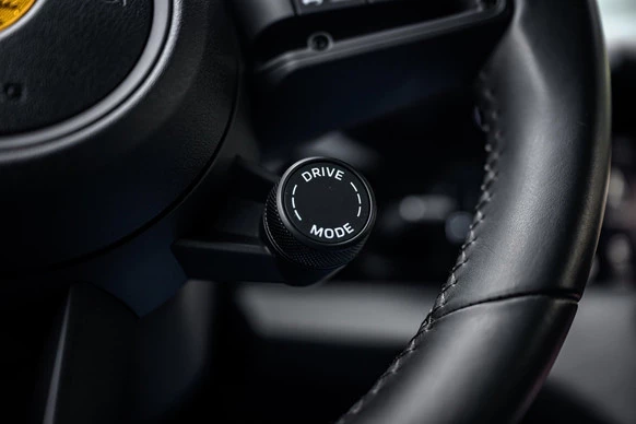 Porsche Taycan - Afbeelding 28 van 30