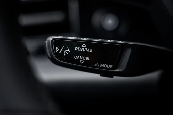 Porsche Taycan - Afbeelding 29 van 30