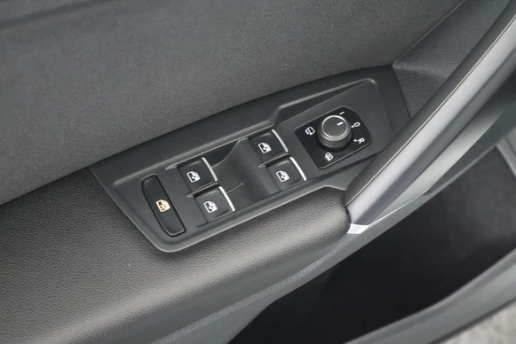 Volkswagen Tiguan - Afbeelding 14 van 30