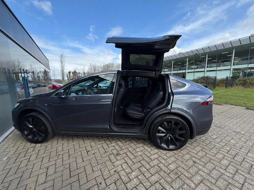Tesla Model X - Afbeelding 13 van 28