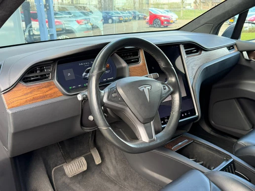 Tesla Model X - Afbeelding 14 van 28