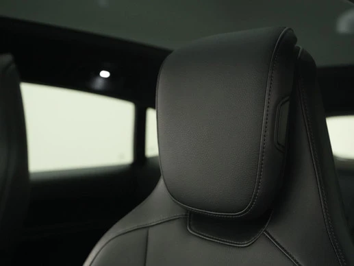 Porsche Taycan - Afbeelding 25 van 30