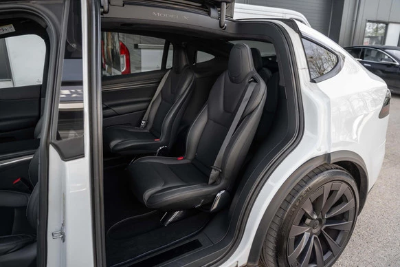 Tesla Model X - Afbeelding 28 van 30