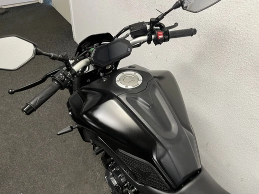 Yamaha MT 07 - Afbeelding 19 van 22
