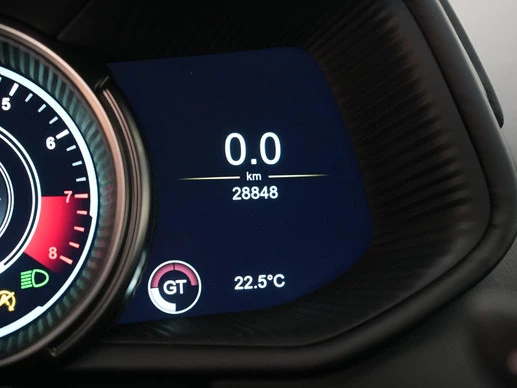 Aston Martin DB11 - Afbeelding 15 van 30